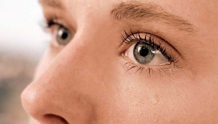 بررسی 10 علت آبریزش چشم، راه های تشخیص و درمان آن